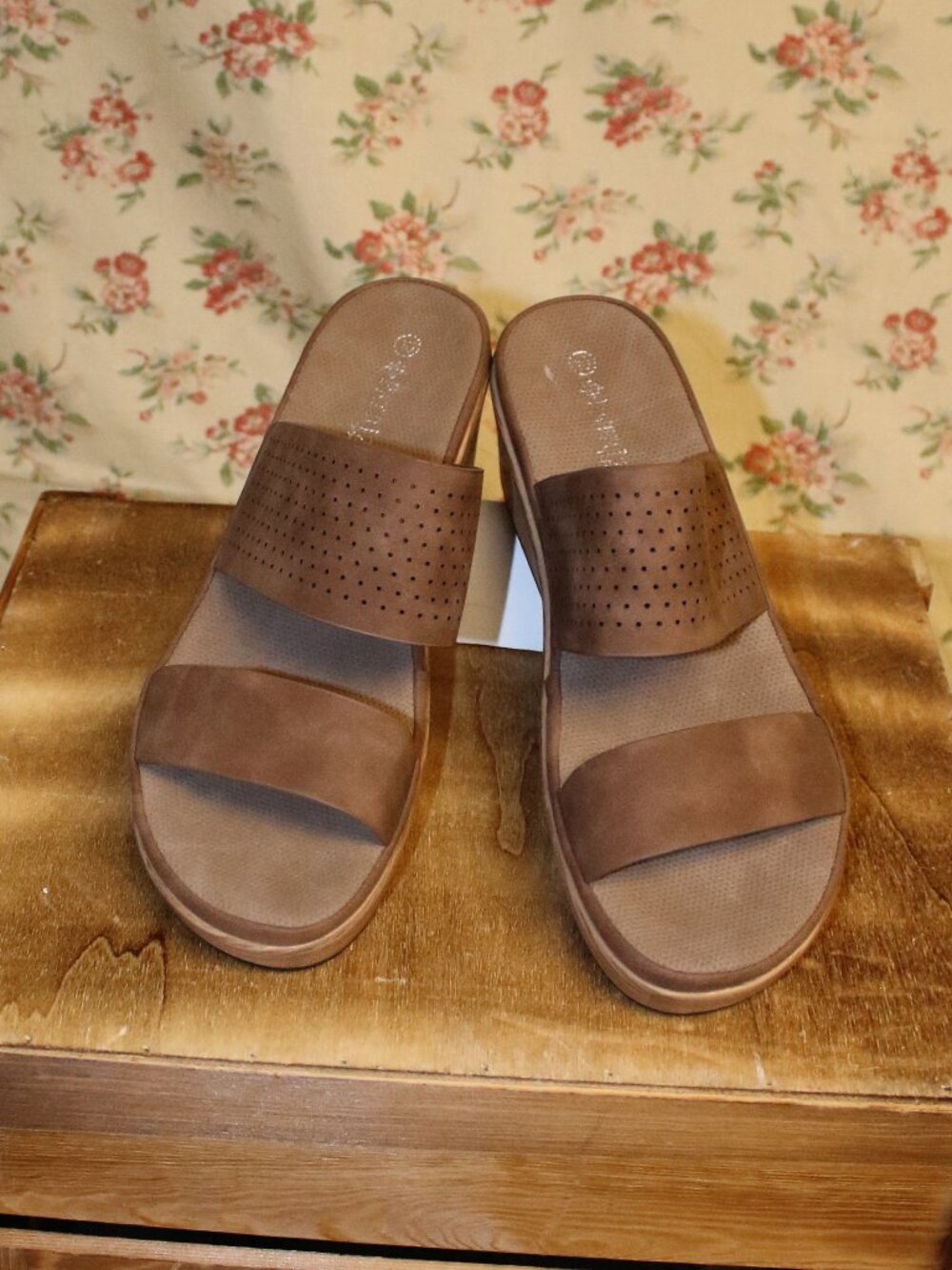 Patrizia by Swing Step Slip on Sandals Wedge Double Strap Size 10